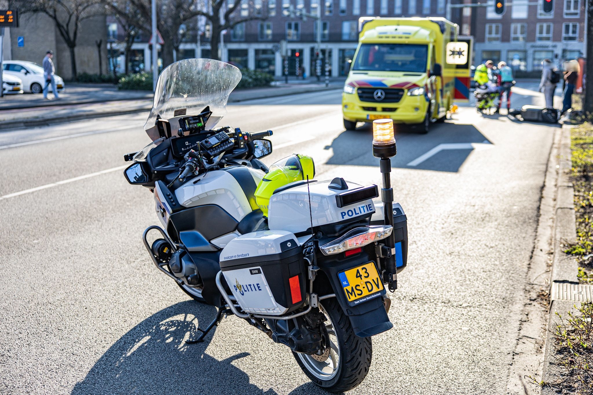 Scooterrijder komt ten val op Eikenlaan