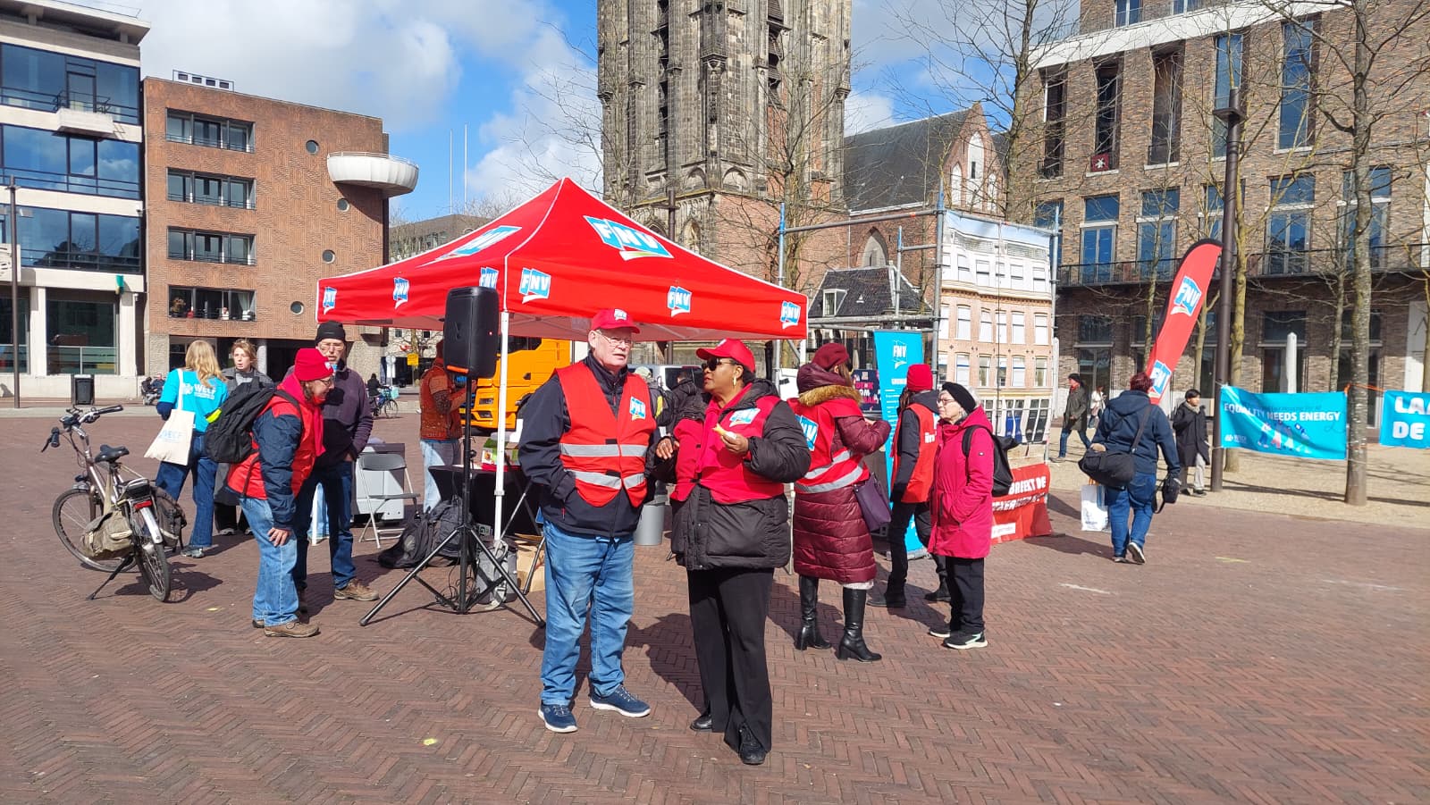 Actie tegen energiearmoede op Grote Markt: “Mensen zetten hun verwarming niet hoger dan 18 graden”