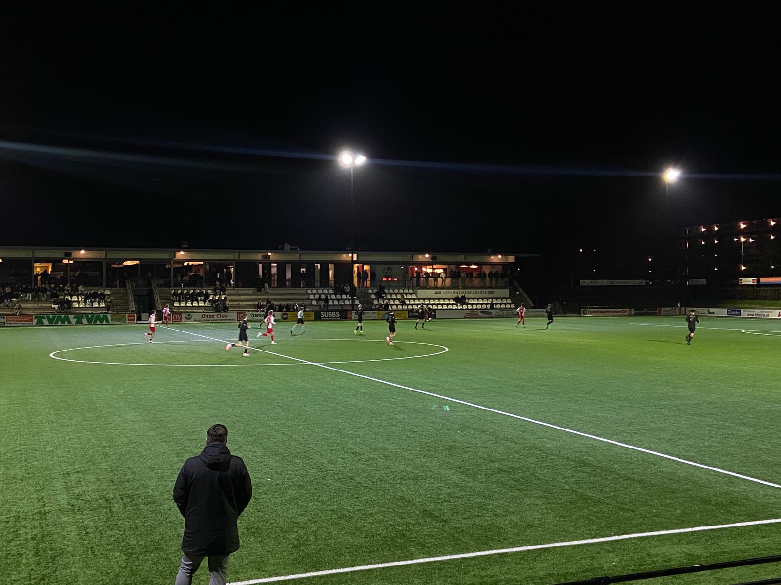 Be Quick verliest van HZVV in halve bekerfinale met opmerkelijke slotfase: “Het was één grote chaos”