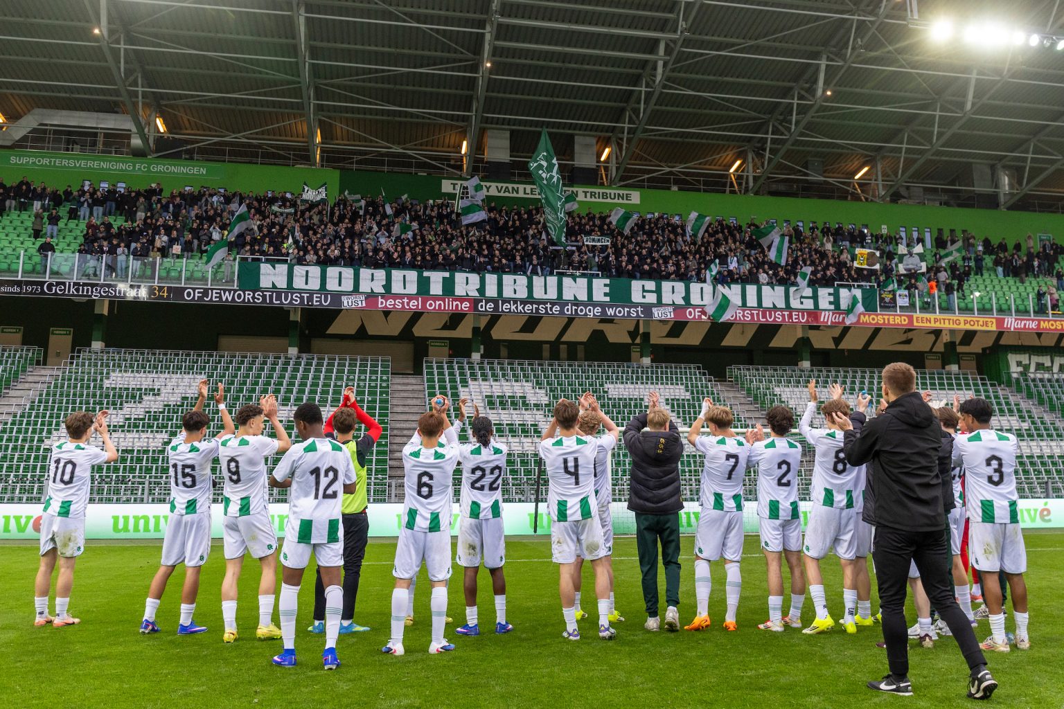 Ajax maatje te groot voor FC Groningen onder-17 in bekerfinale
