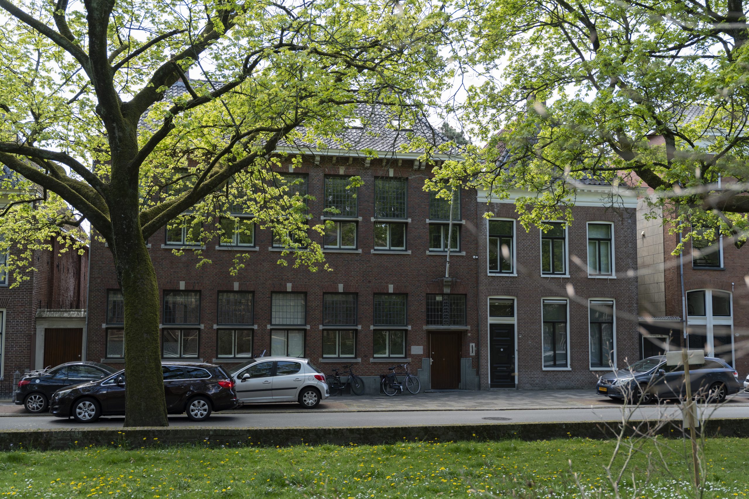 Daklozenopvang naar Boteringestraat: verhuizen naar een woonwijk of kiezen voor een echte oplossing?
