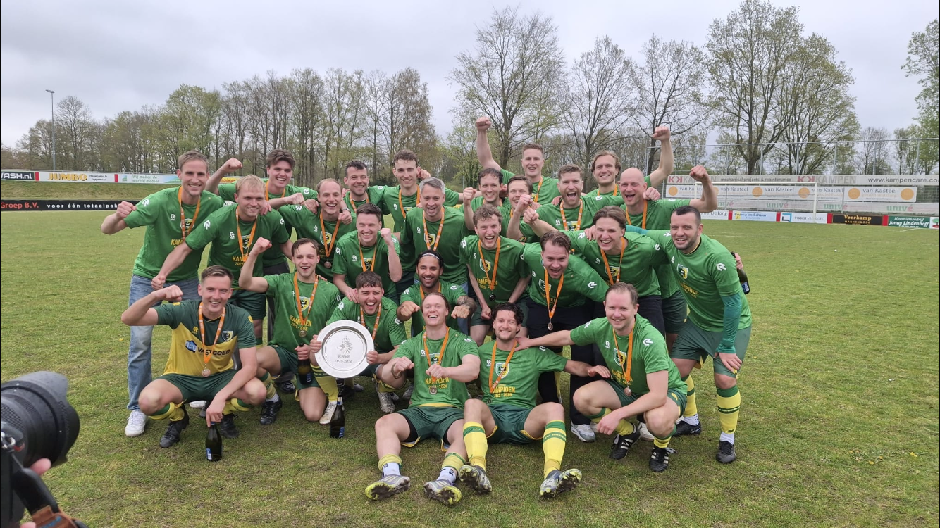 Groen Geel kampioen in de derde klasse