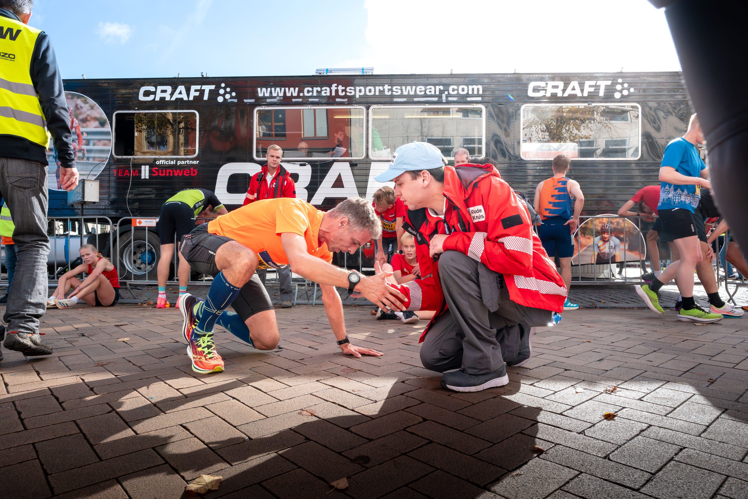 Rode Kruis zoekt 80 nieuwe EHBO-vrijwilligers voor evenementen in Noord-Nederland