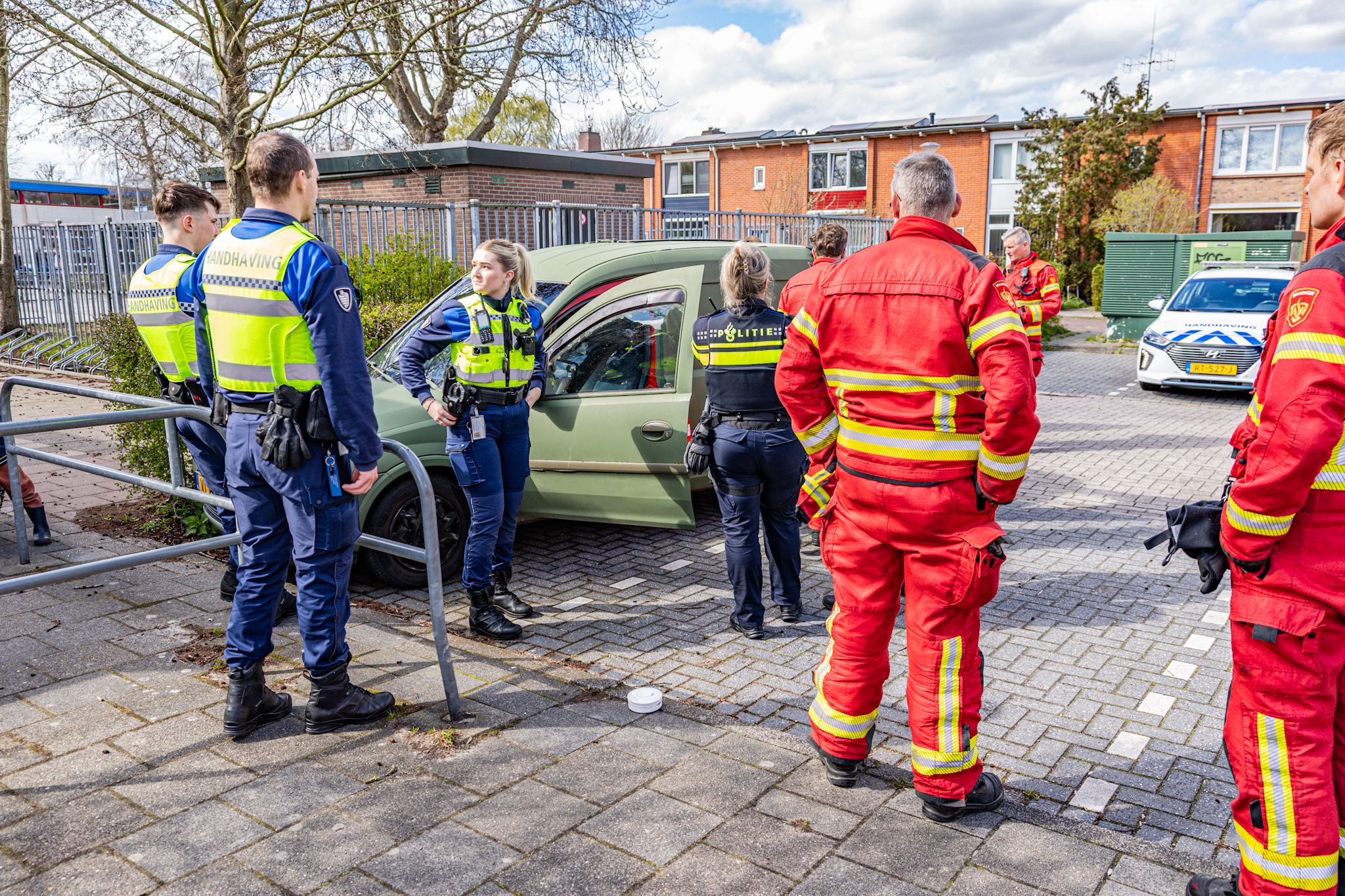 Brandweer rukt uit voor ‘piepende’ bestelbus in Ulgersmaborg