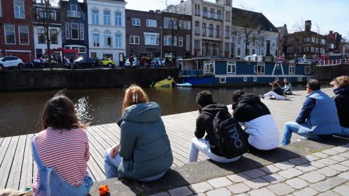 Auto te water Turfsingel