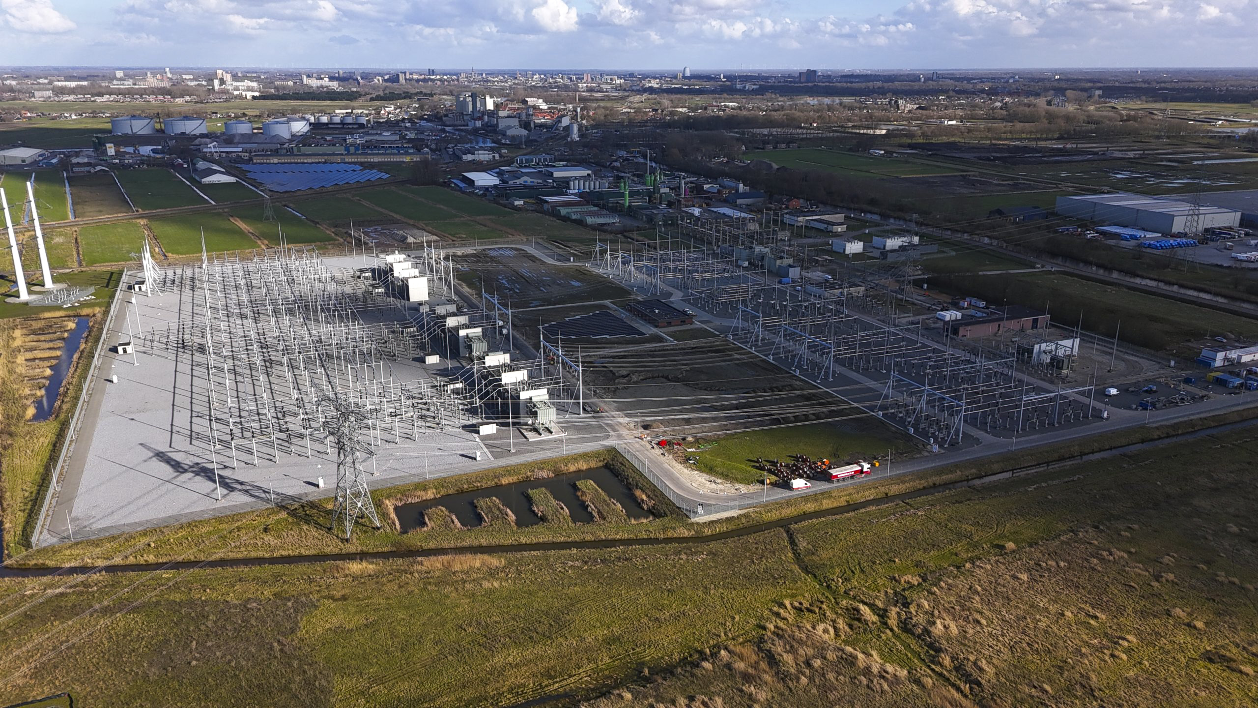 Enexis krijgt Europese lening van 500 miljoen voor uitbreiding stroomnet, onder meer in Groningen
