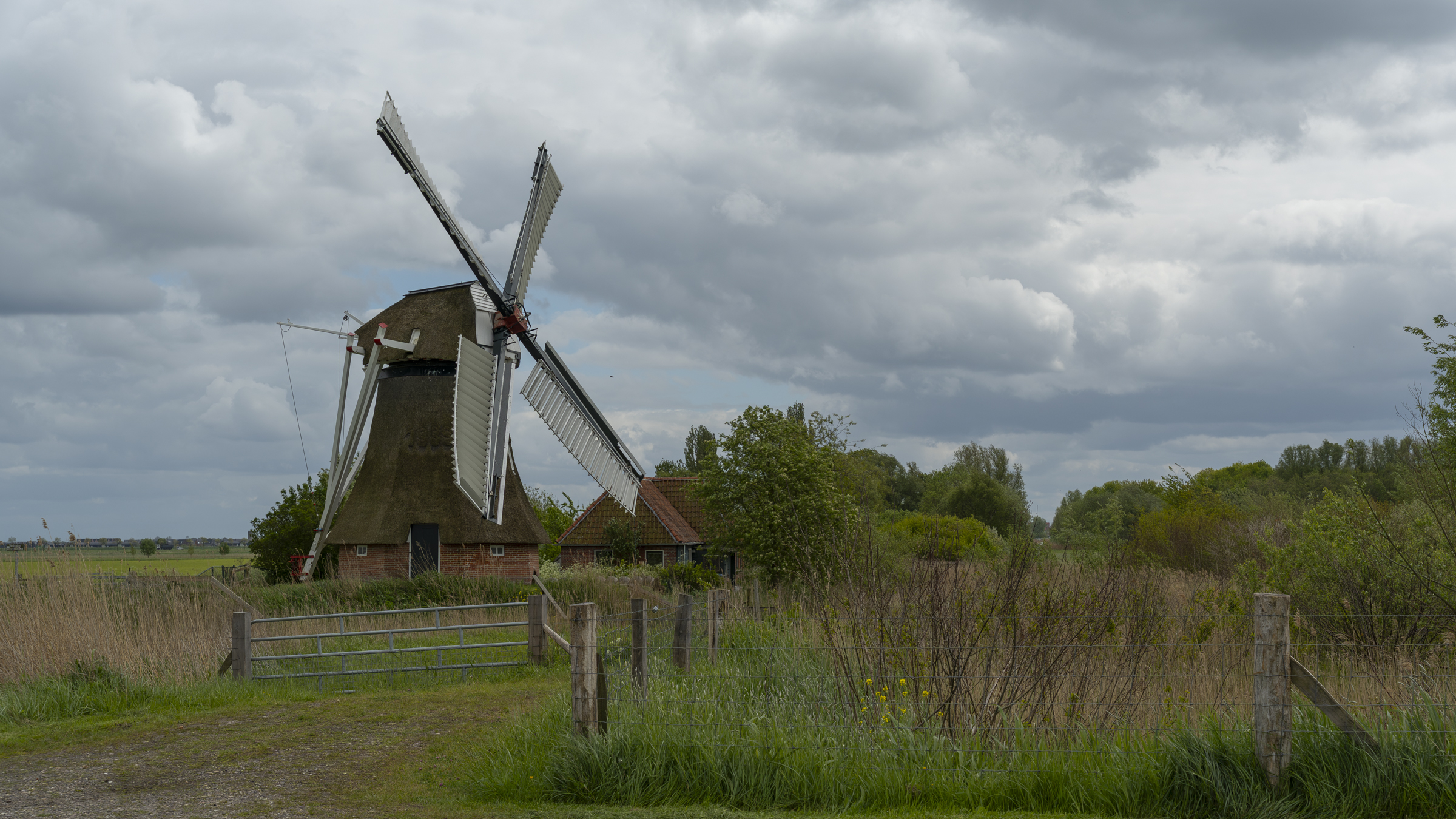 “Woensdag buien en koel, ook op Hemelvaartsdag niet droog”