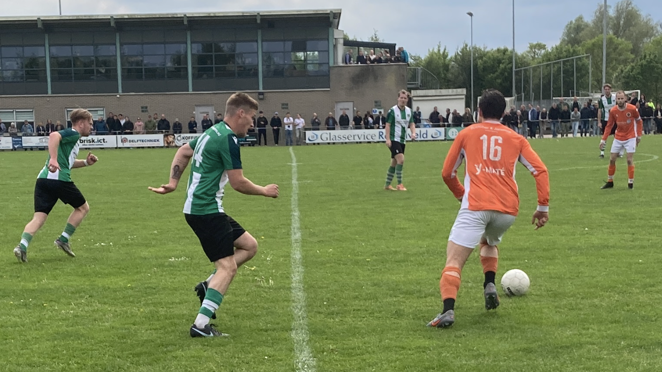 FC Lewenborg wint kraker van HFC’15 en gaat als koploper de laatste ronde in