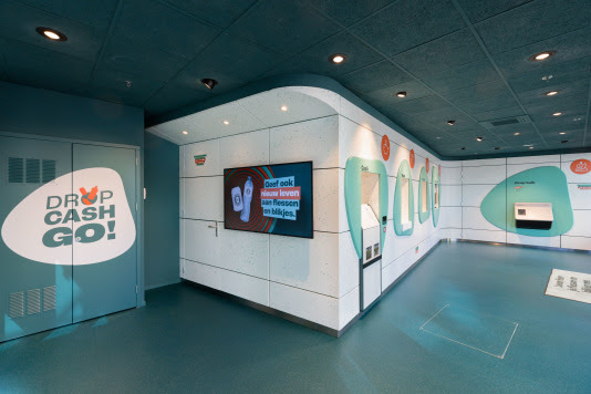 Statiegeld Retourshop opent in winkelcentrum Paddepoel
