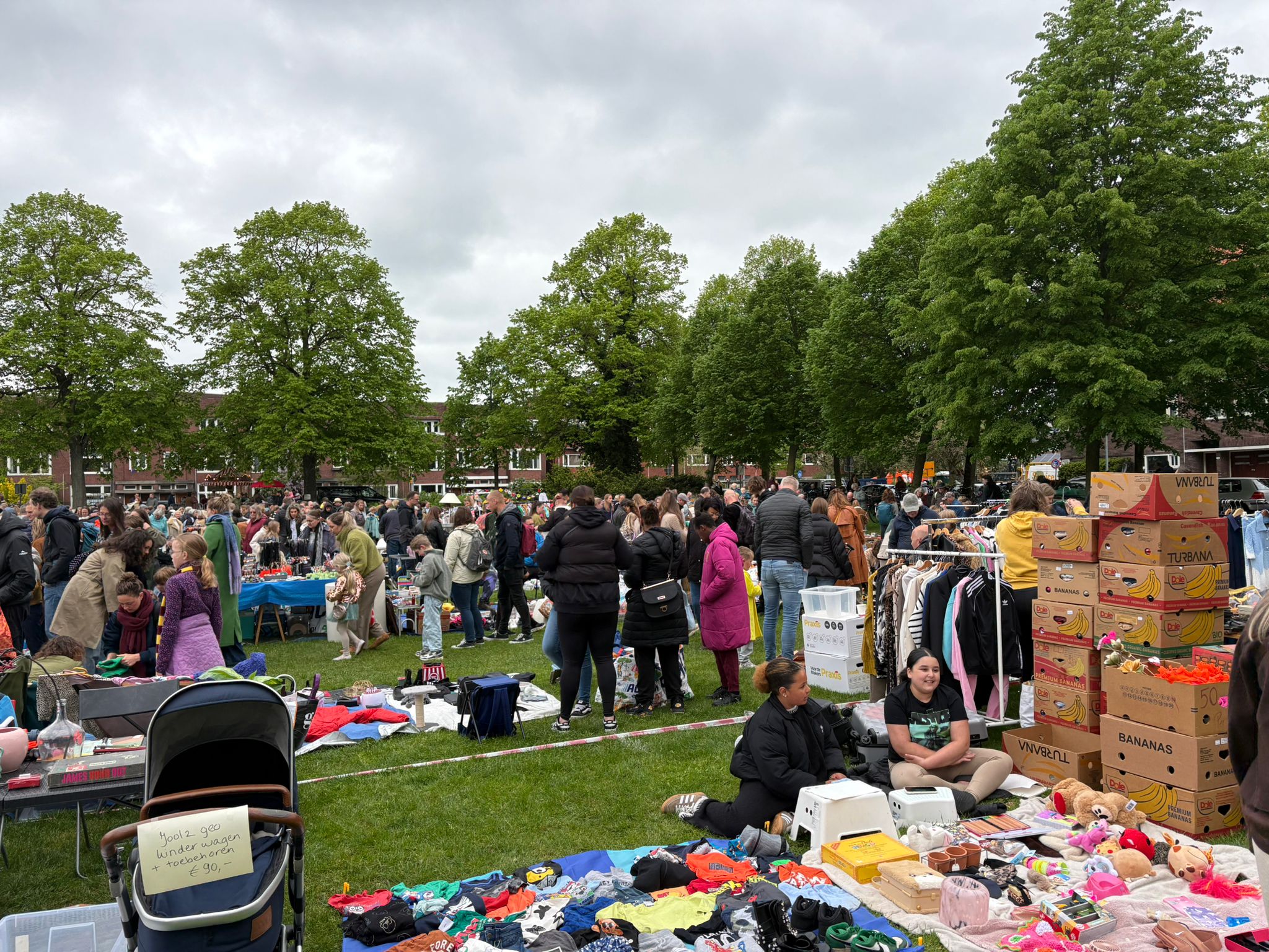 Honderden bezoekers op Leutje Festival op Bernoulliplein