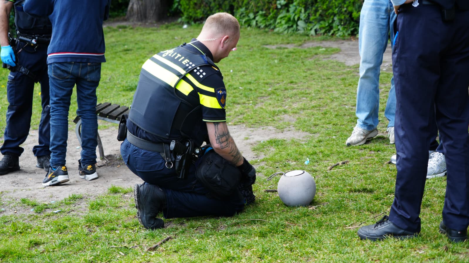 Vermeende winkeldief in de boeien geslagen aan Spilsluizen