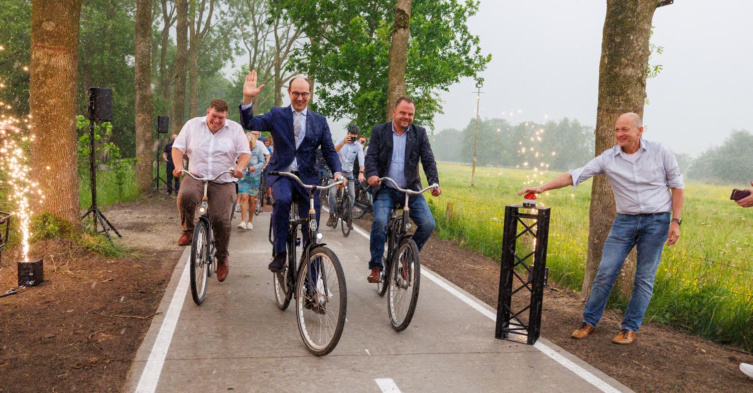 Doorfietsroute tussen Stad en Leek officieel geopend