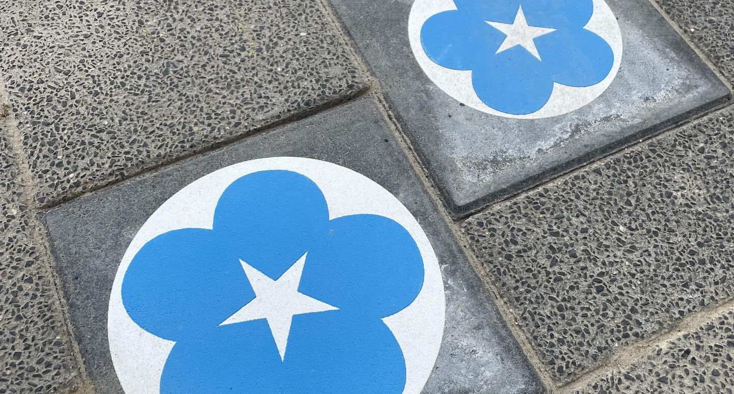 Wandelpad voor mensen met geheugenproblemen geopend bij woonzorgcentrum De Brink
