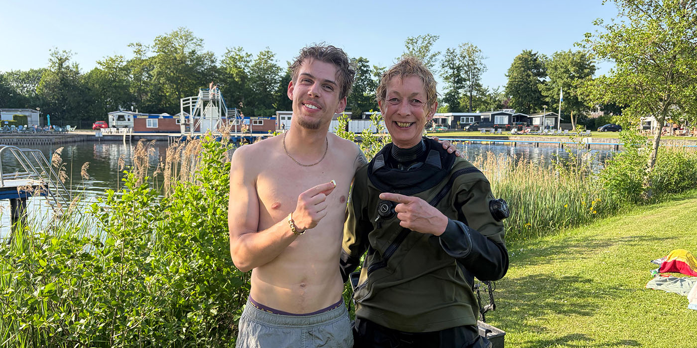 Duiker vindt verloren ring met grote emotionele waarde in Natuurbad Engelbert