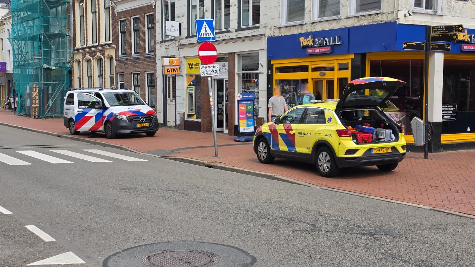 Scooterrijder gewond bij verkeersongeluk Nieuwe Ebbingestraat