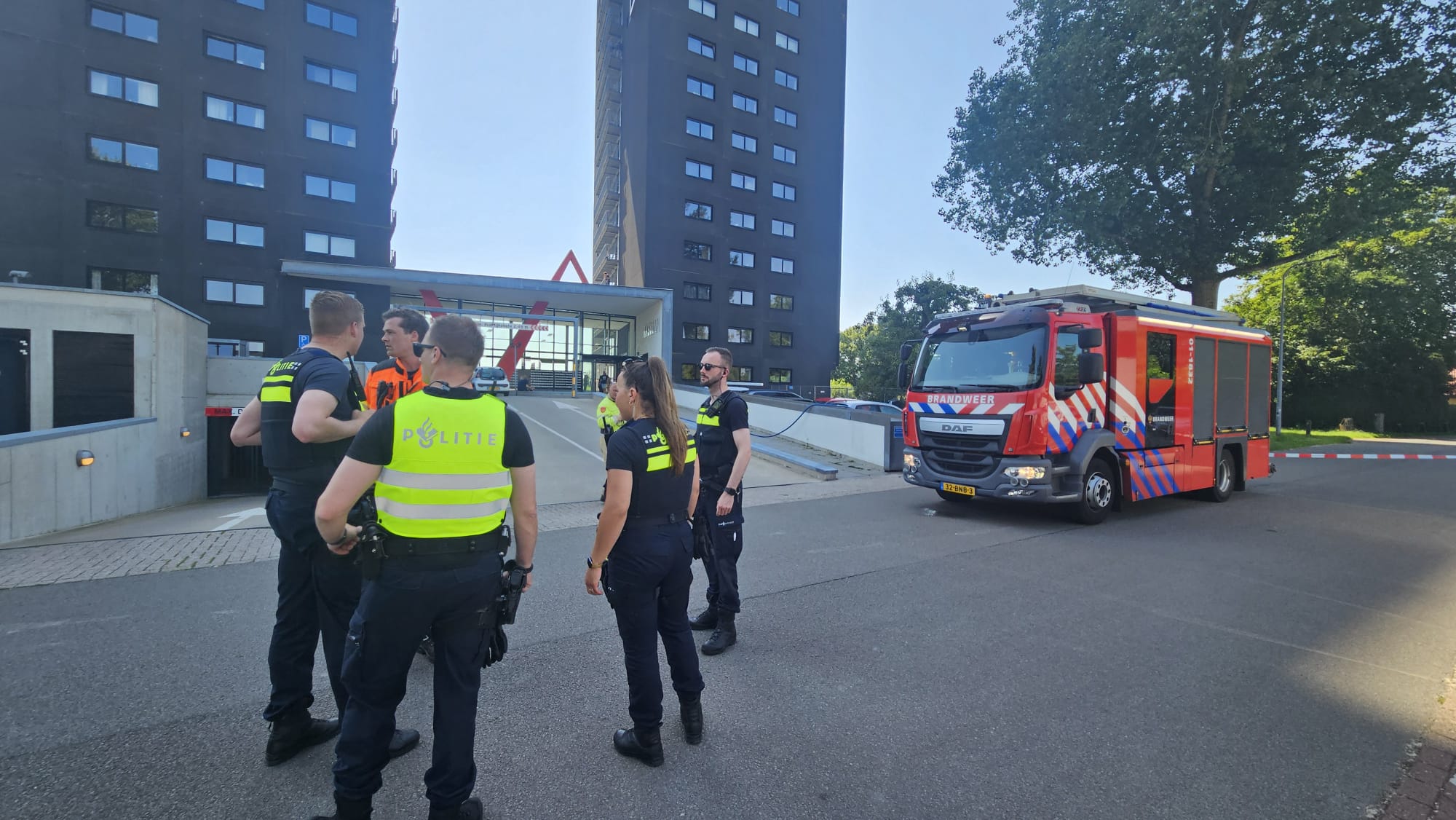 Brandweer in actie bij Tasmantoren vanwege brand in sauna
