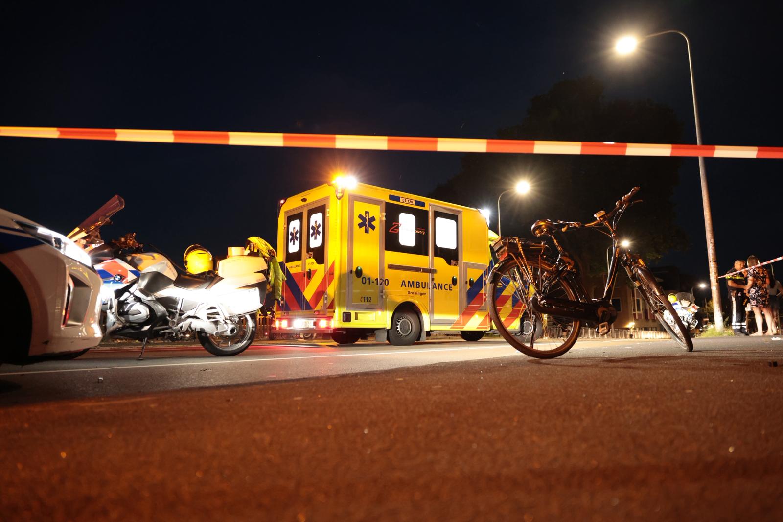 Fietsster zwaargewond na aanrijding op Herewegviaduct, doorrijdende automobilist opgepakt in Haren