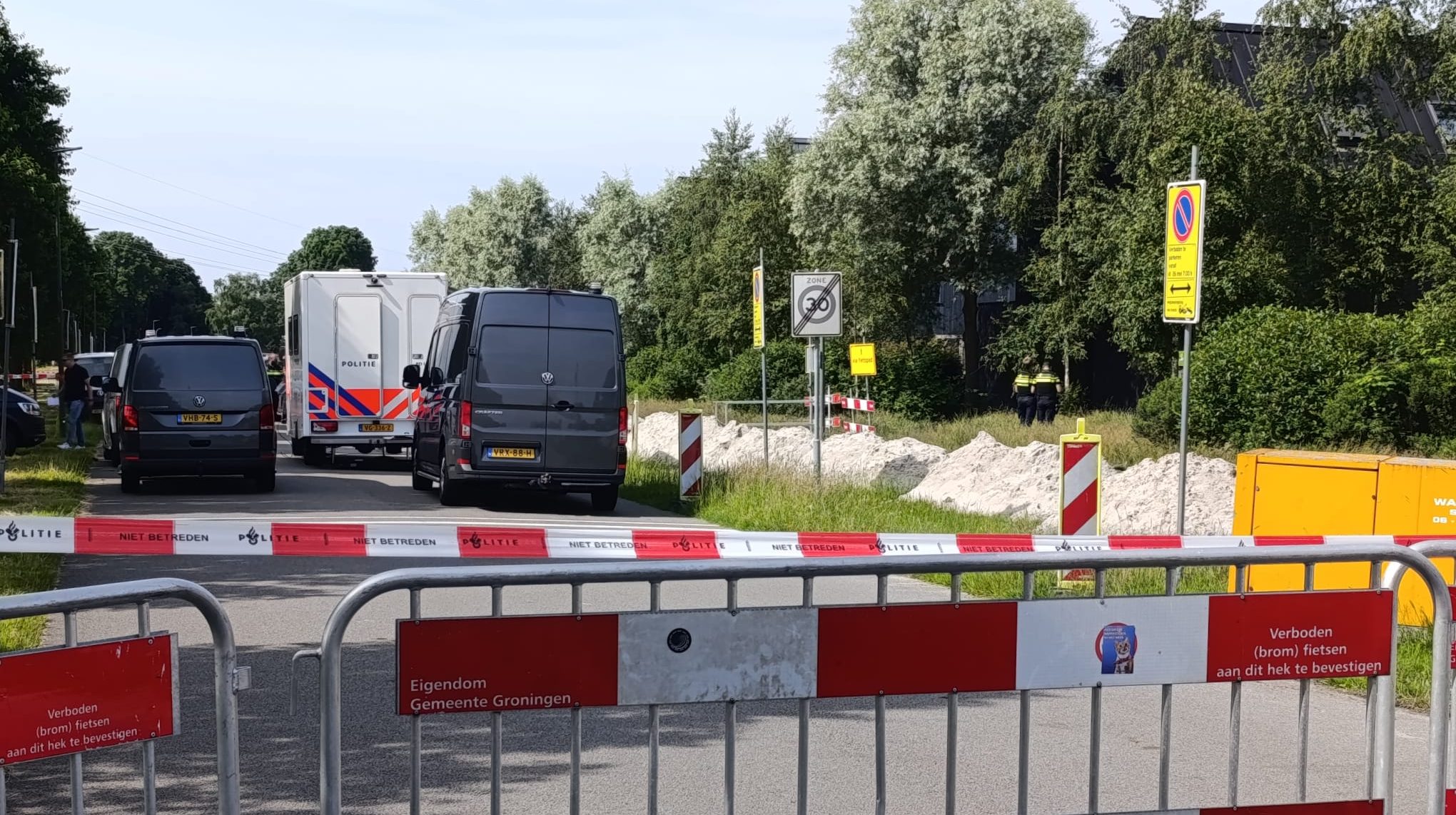 Vijftienjarige verdachte van moord op ouders in Meerstad blijft drie maanden in voorarrest