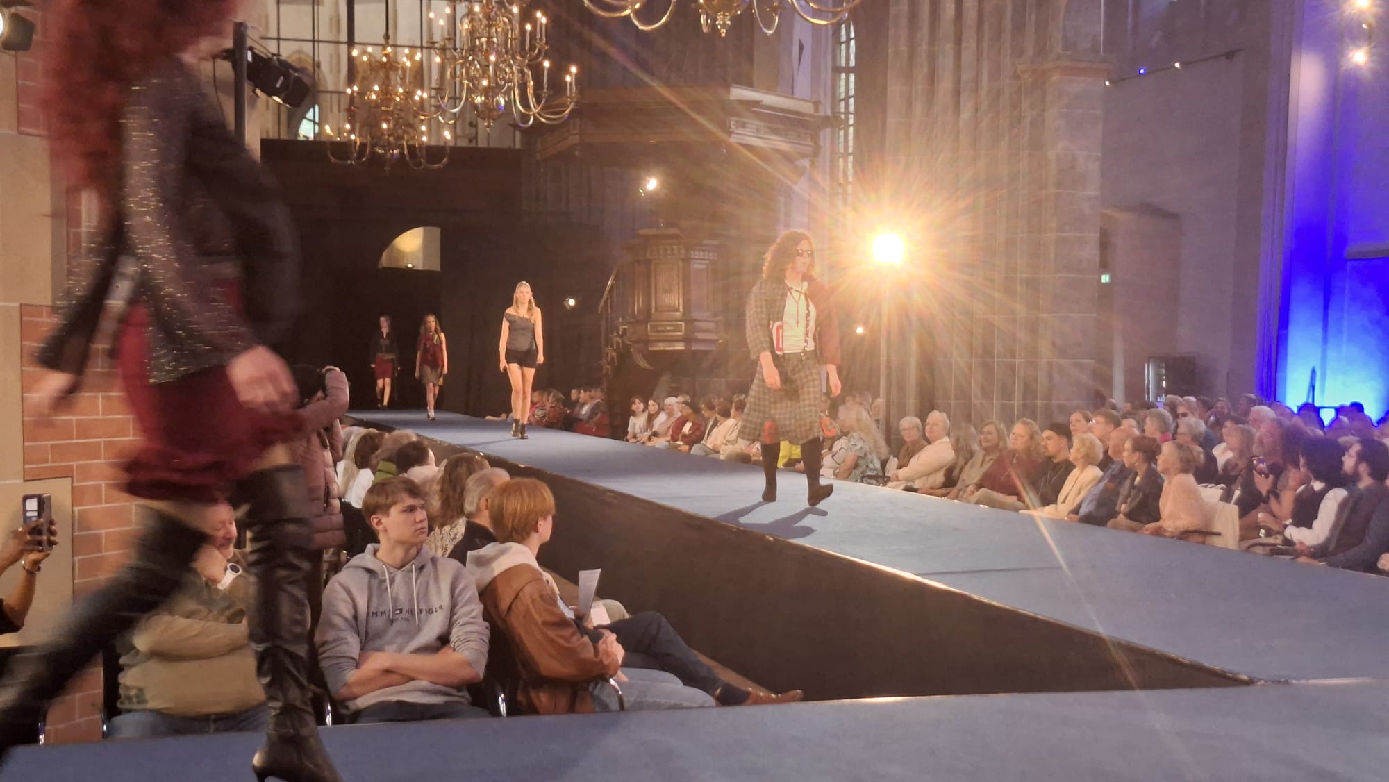 Studenten fashion opleidingen Alfa-college tonen hun creaties