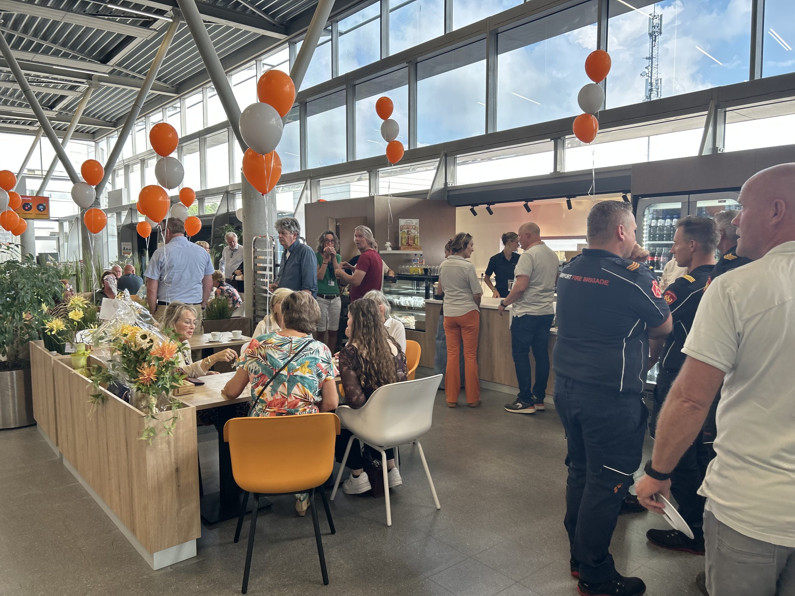 Nieuwe horeca vliegveld Eelde geopend