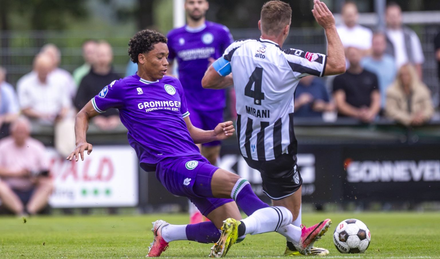 Na drie keer winst tegen amateurs delft FC Groningen het onderspit in eerste oefenpot tegen profs va