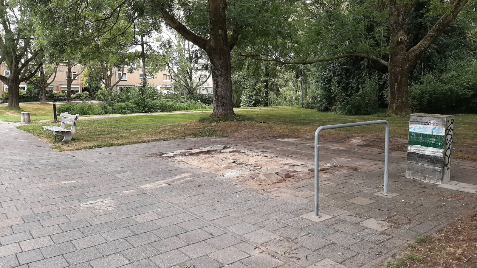 Viskraam Paddepoel nu helemaal uit straatbeeld verdwenen