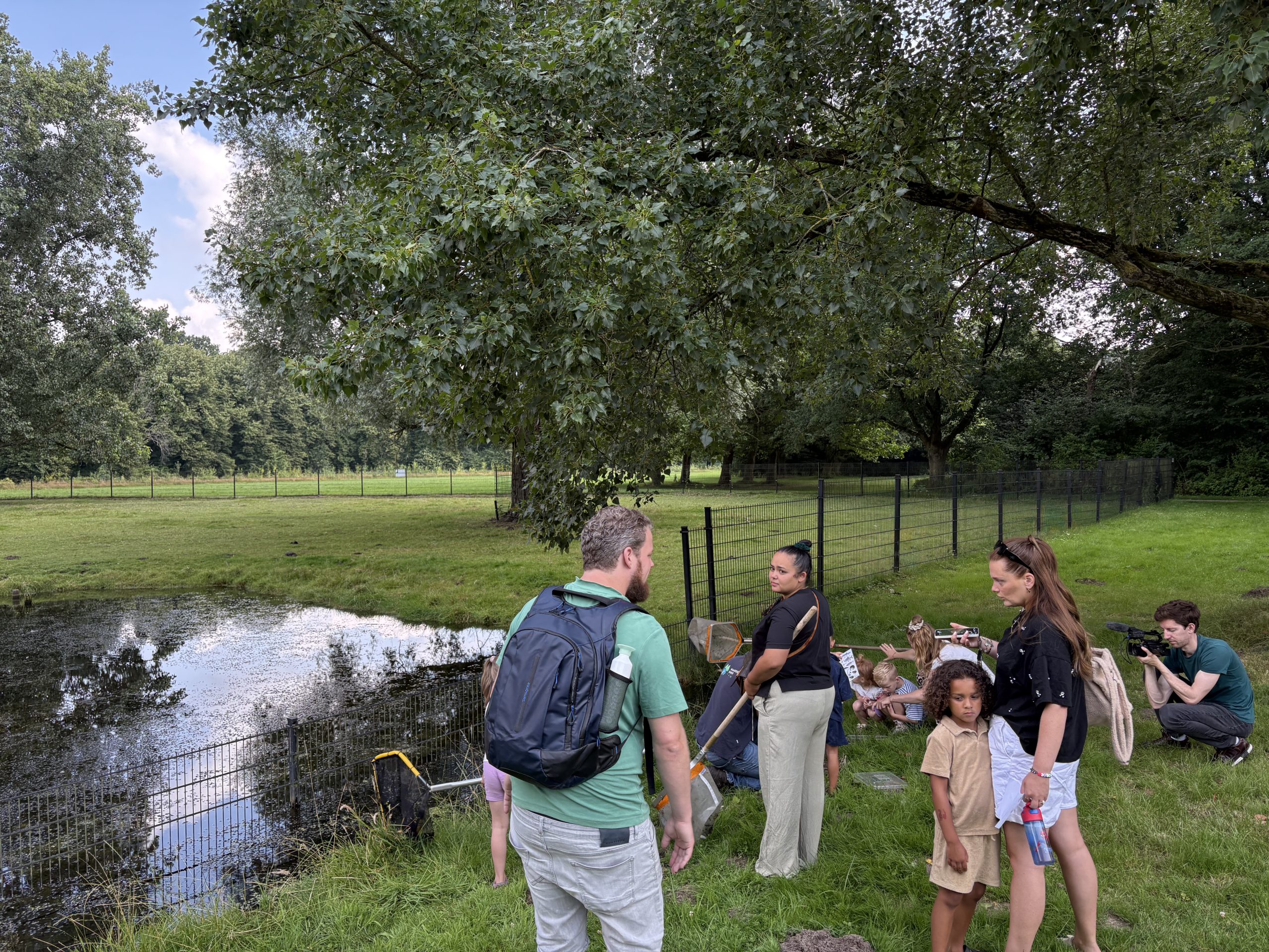 Kinderen ontdekken de natuur in Stadspark