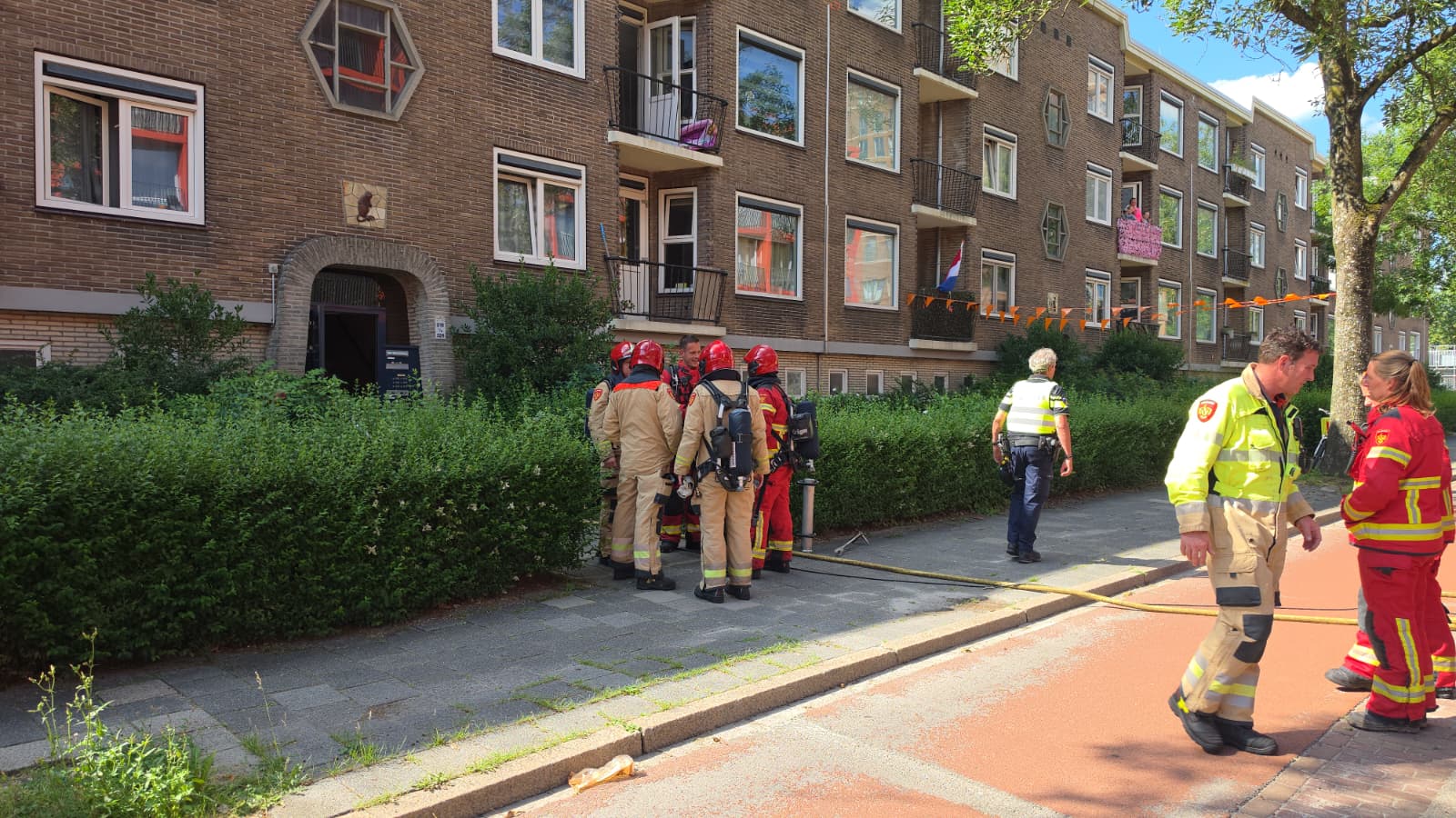 Korreweg deels afgezet vanwege brand in portiekwoning