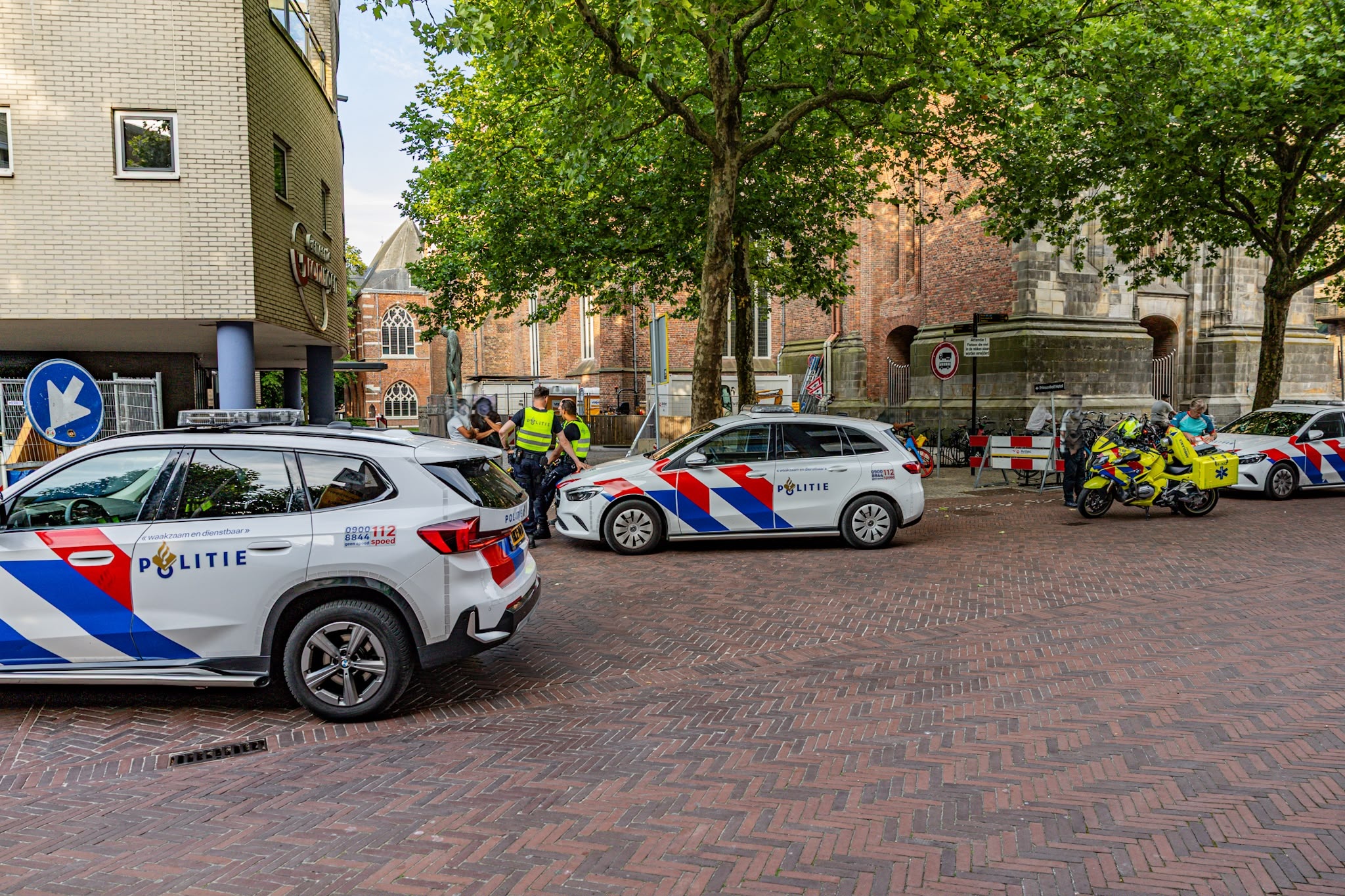 Persoon gewond bij conflict op Martinikerkhof