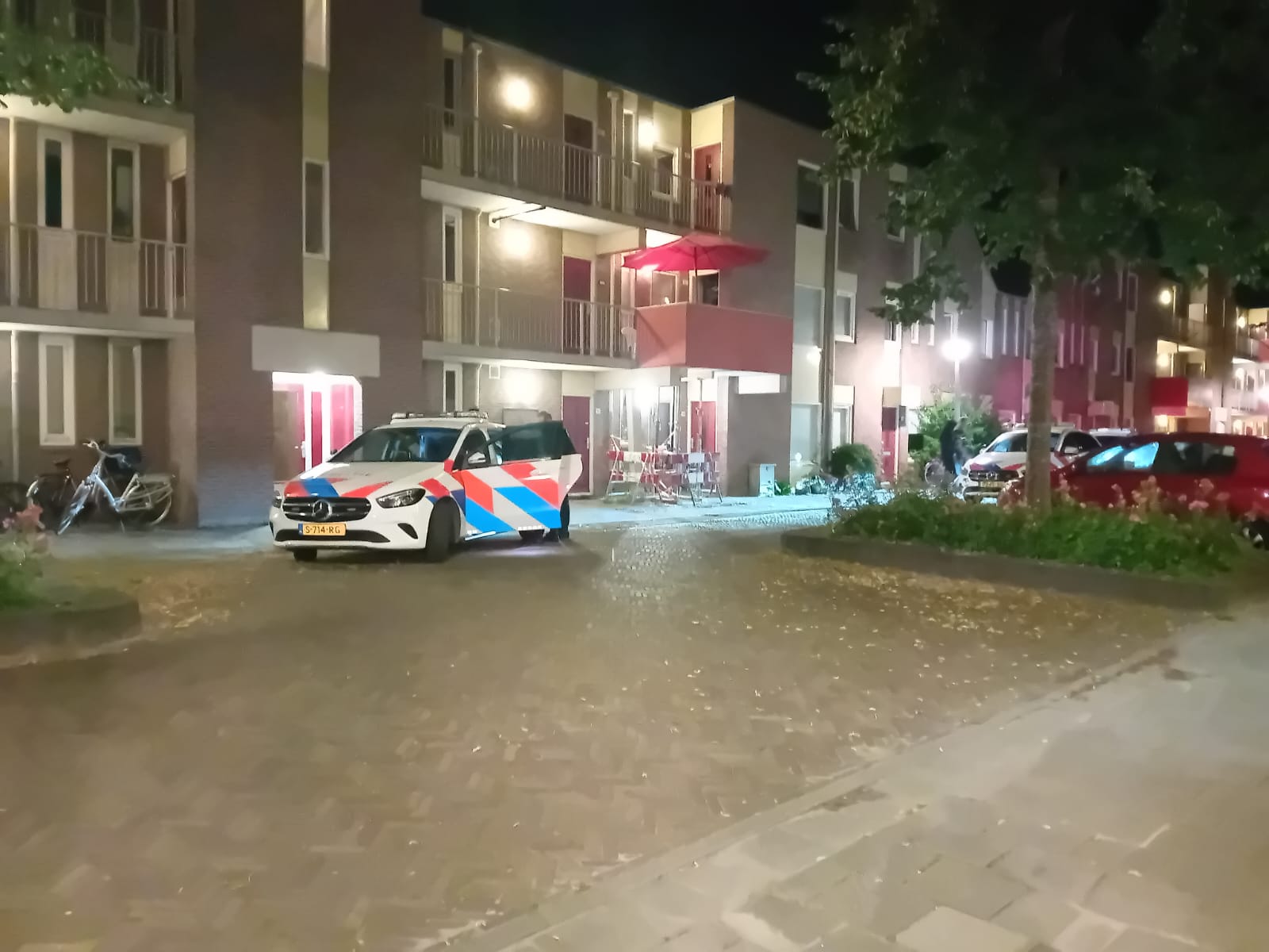 Politie houdt meerdere personen staand na verdachte situatie