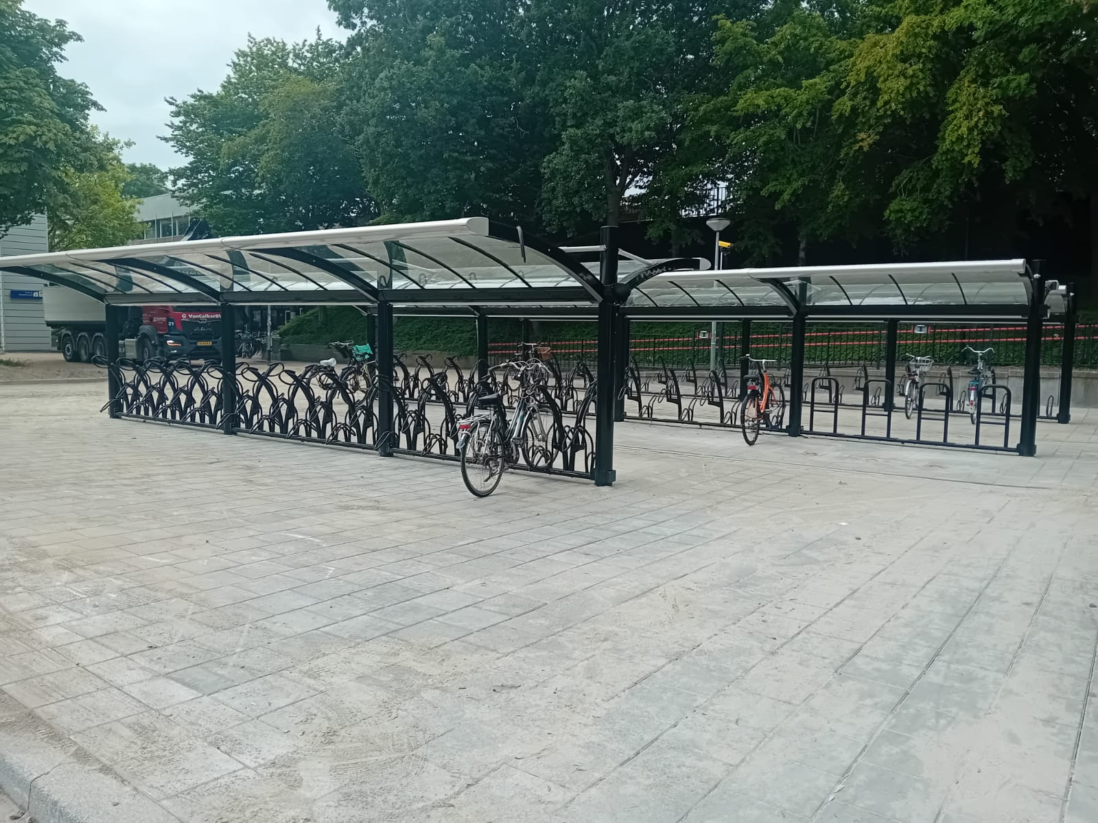 Nieuwe fietsenstalling bij Noorderstation is klaar