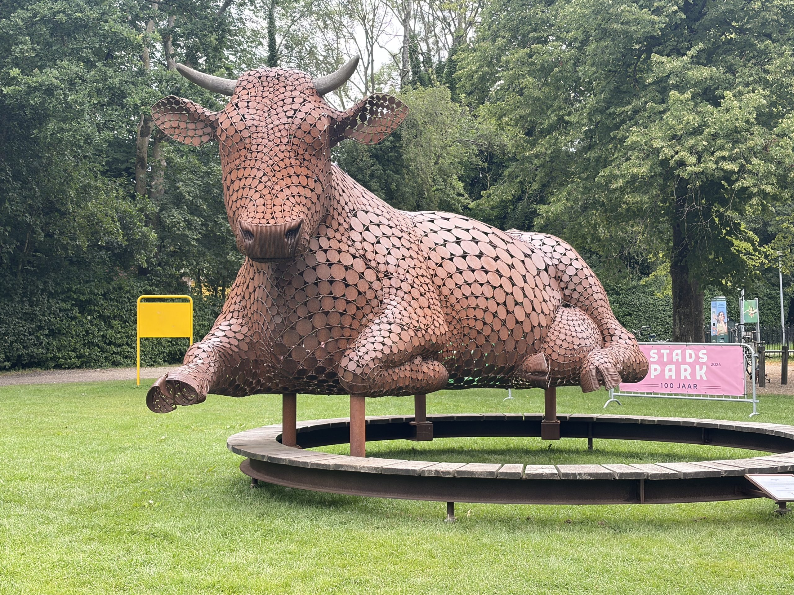 De Rustende Koe tijdelijk te zien in Stadspark