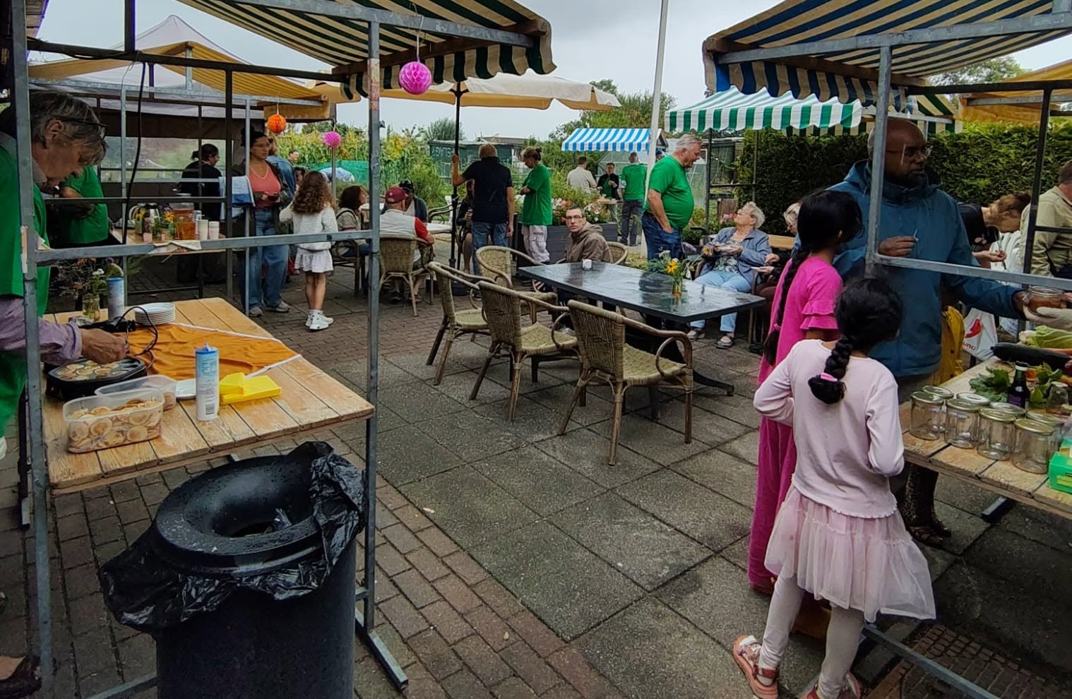 Drukbezocht Zomerfeest op volkstuin Vinkhuizen: “Mensen verbazen zich over de groene oase die het hi