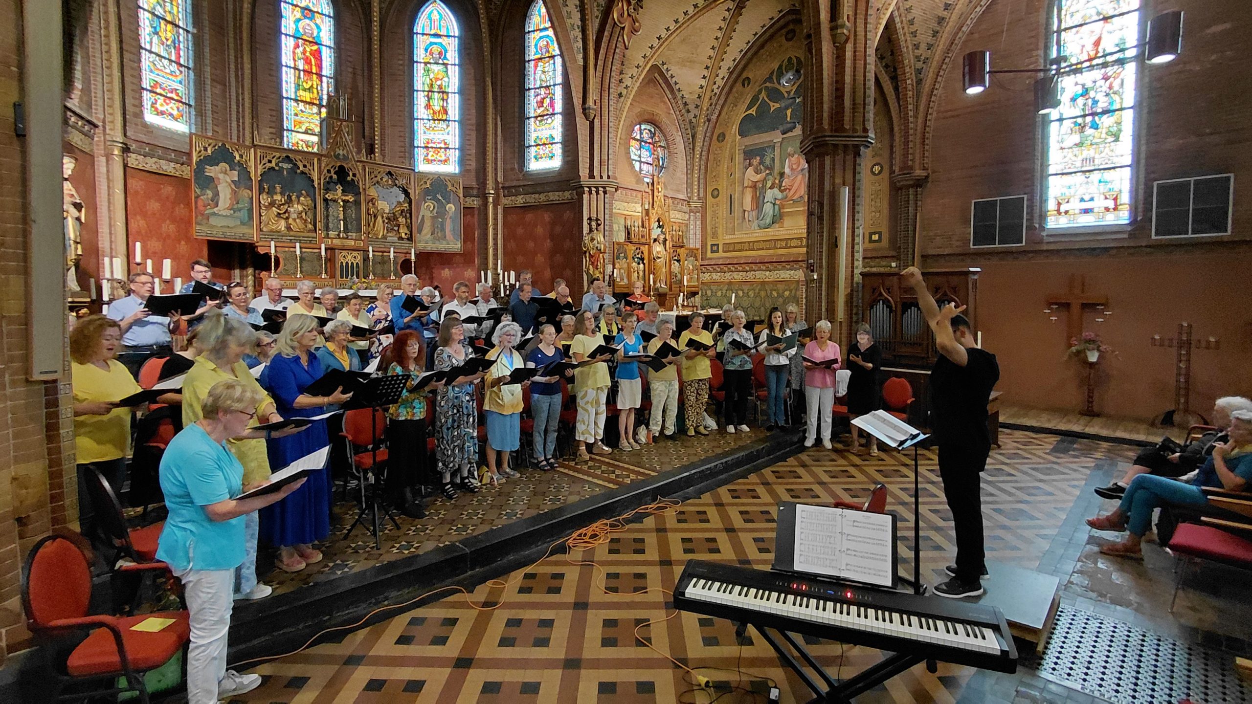 Benefietconcert in Refajahkerk in Helpman voor oorlogsslachtoffers Oekraïne