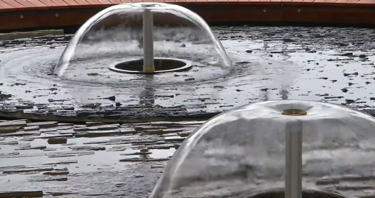 Blikvanger bij Martini Ziekenhuis hersteld: fontein op voorplein spuit weer water