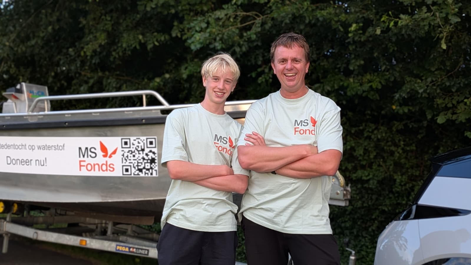 Vader en zoon doen Elfstedentocht in sloep op waterstof