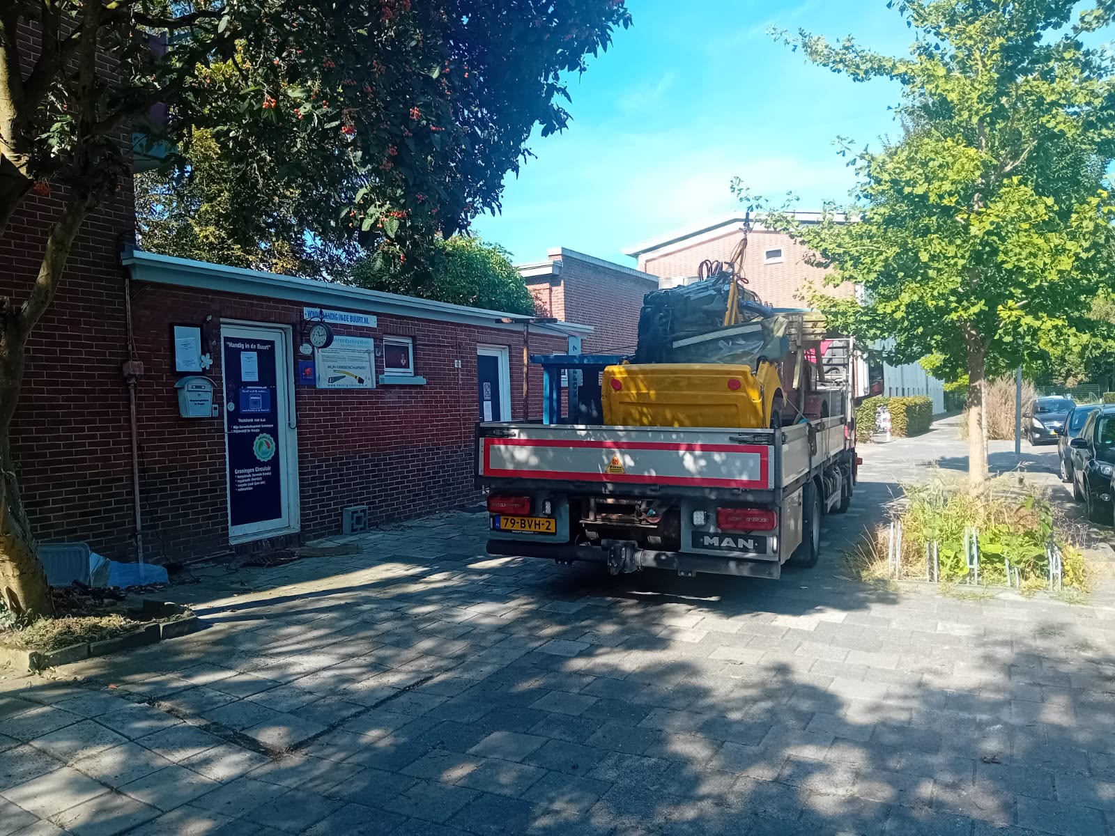 Gemeente grijpt in bij Handig in de Buurt in De Hoogte: koffie- en ontmoetingsruimte verwijderd