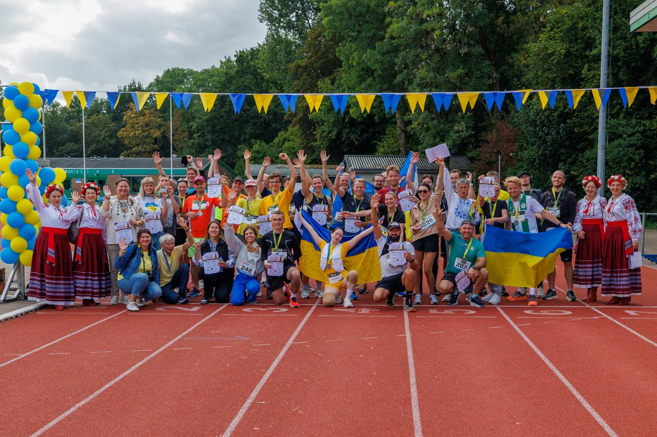 Run for Ukraine in Stadspark brengt Nederlanders en Oekraïners samen: “Eindelijk het gevoel van thui