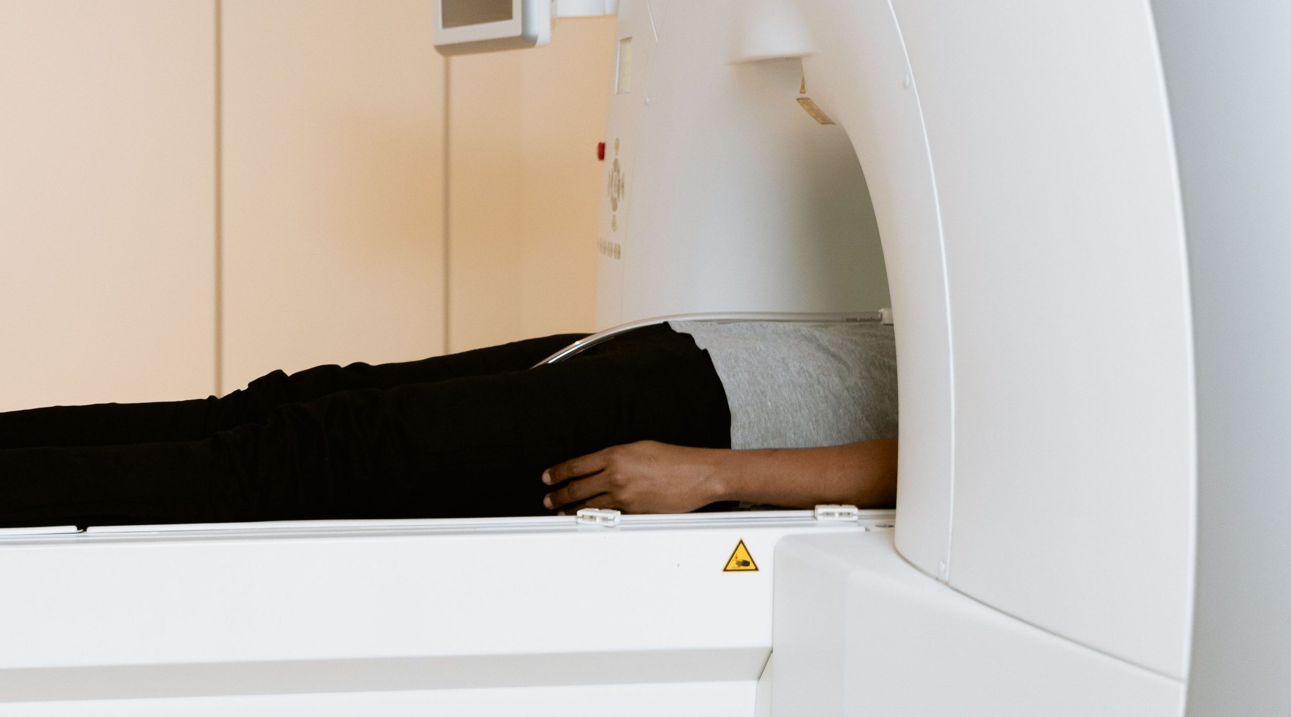 Onderzoek UMCG toont aan: veel minder verwijzingen naar cardioloog bij pijn op de borst dankzij snel