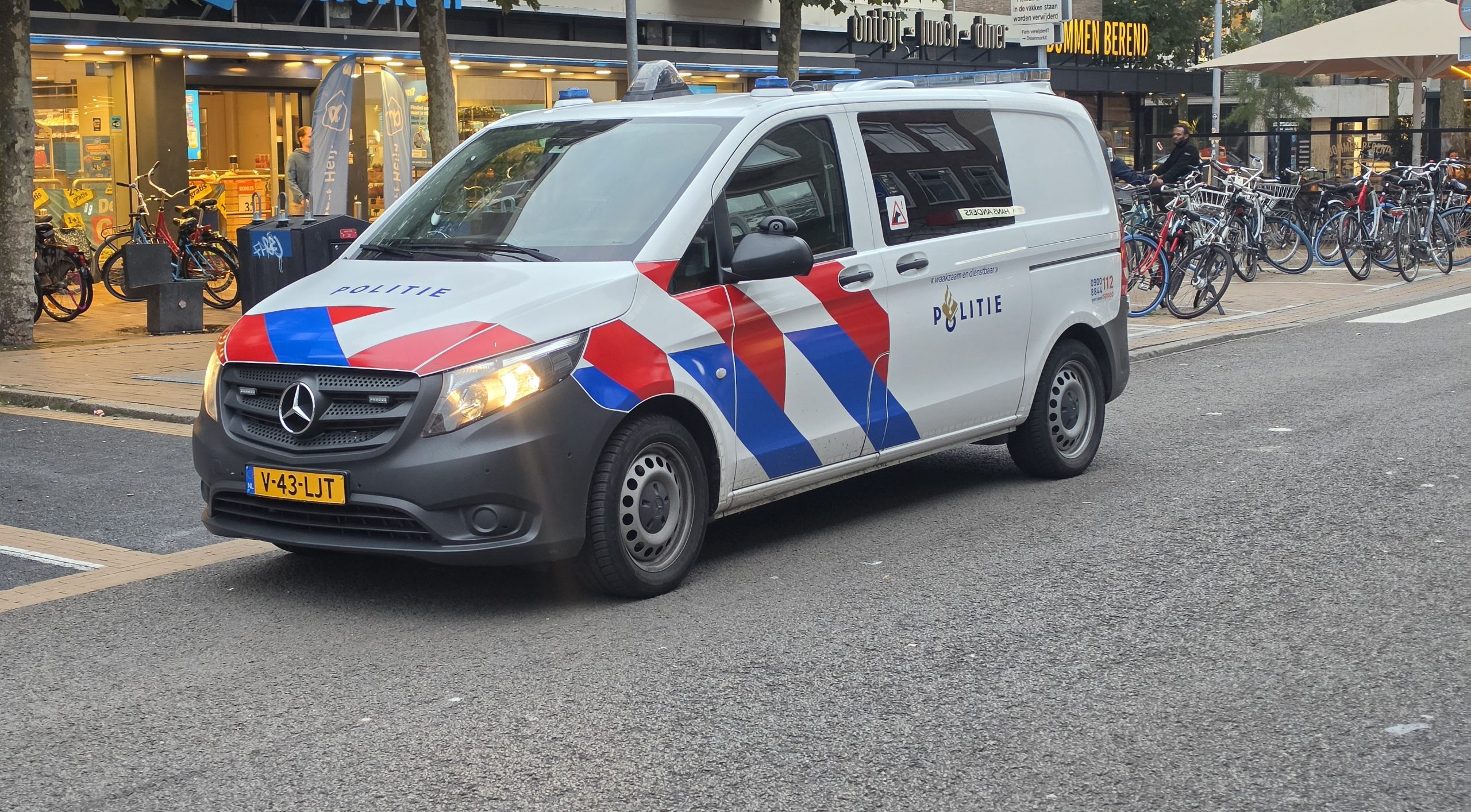 Beveiligers overmeesteren vluchtende winkeldief in binnenstad