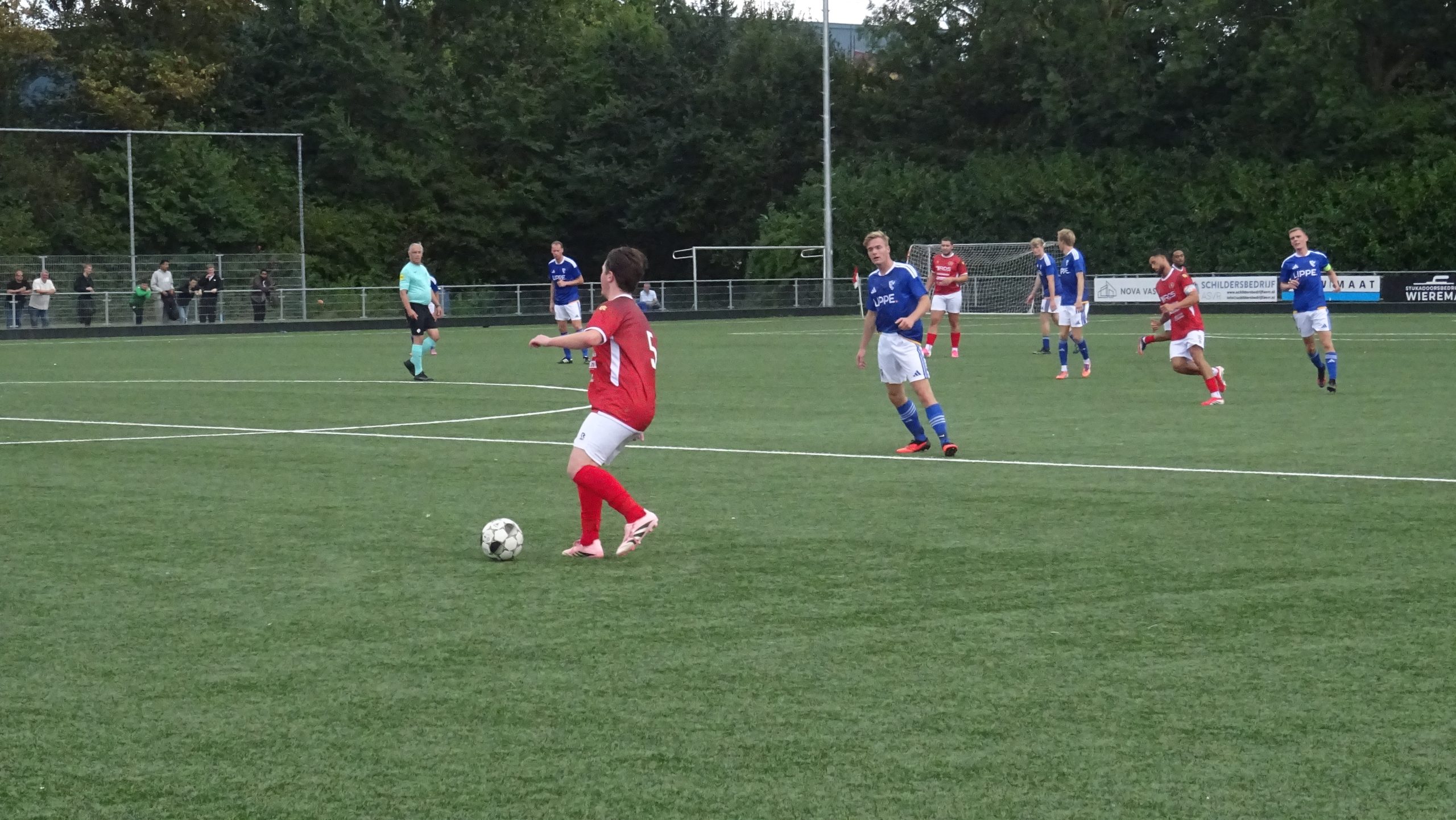 Districtsbeker: Italian Boys overtuigend door, Groninger Boys in doelpuntenfeest onderuit