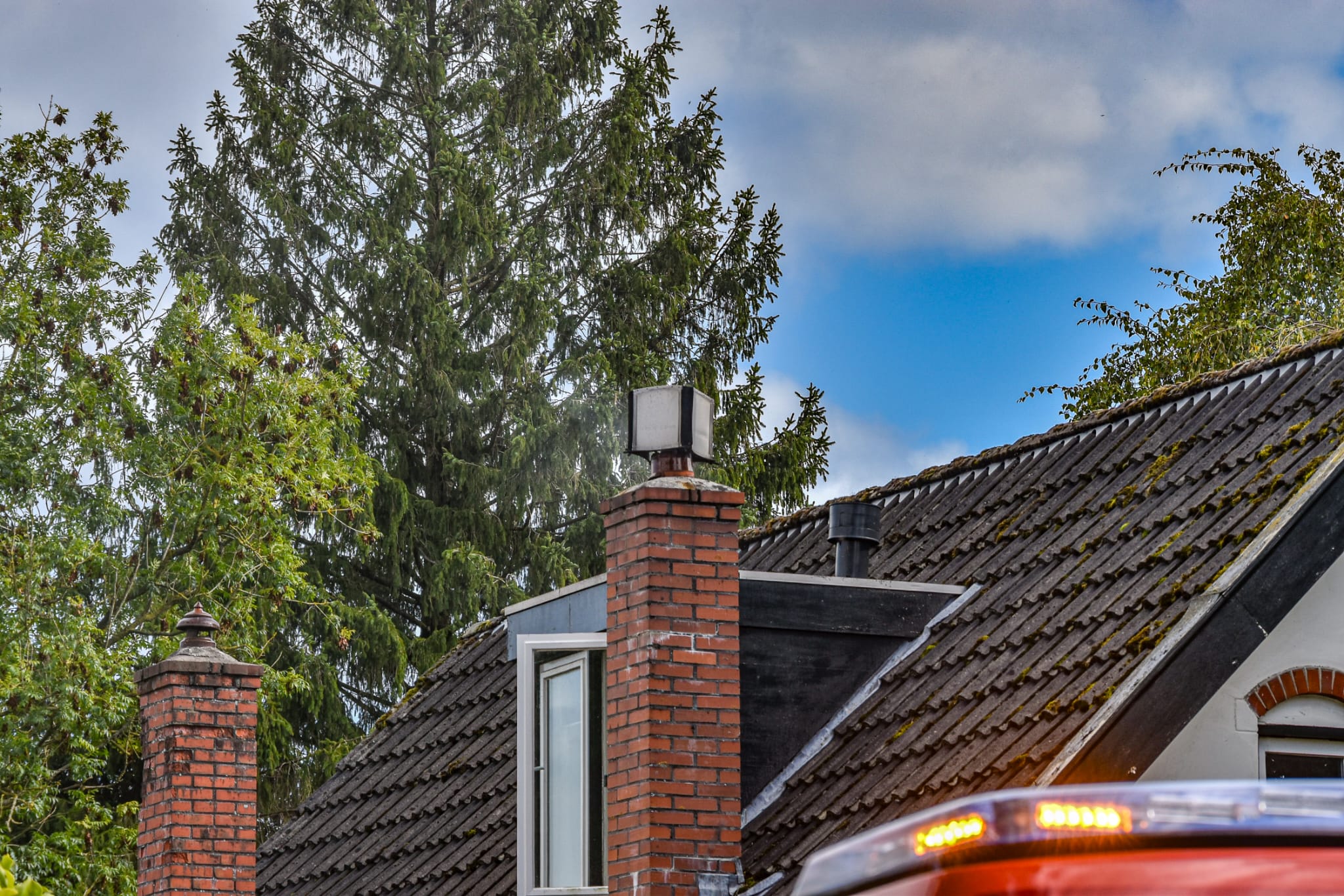 Bewoners Haren krijgen stookverbod na schoorsteenbrand; brandweer roept inwoners op tot preventief v