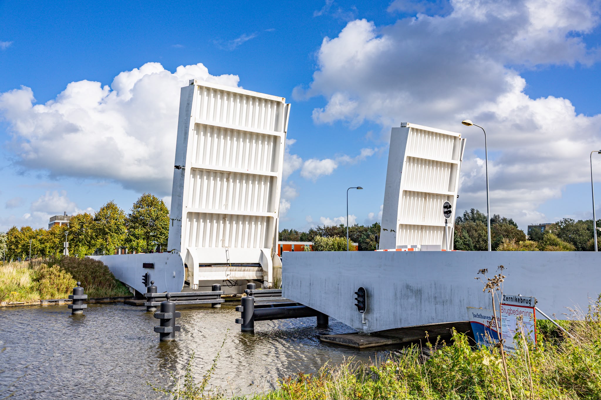 Korte storing Zernikebrug leidt tot oponthoud voor verkeer