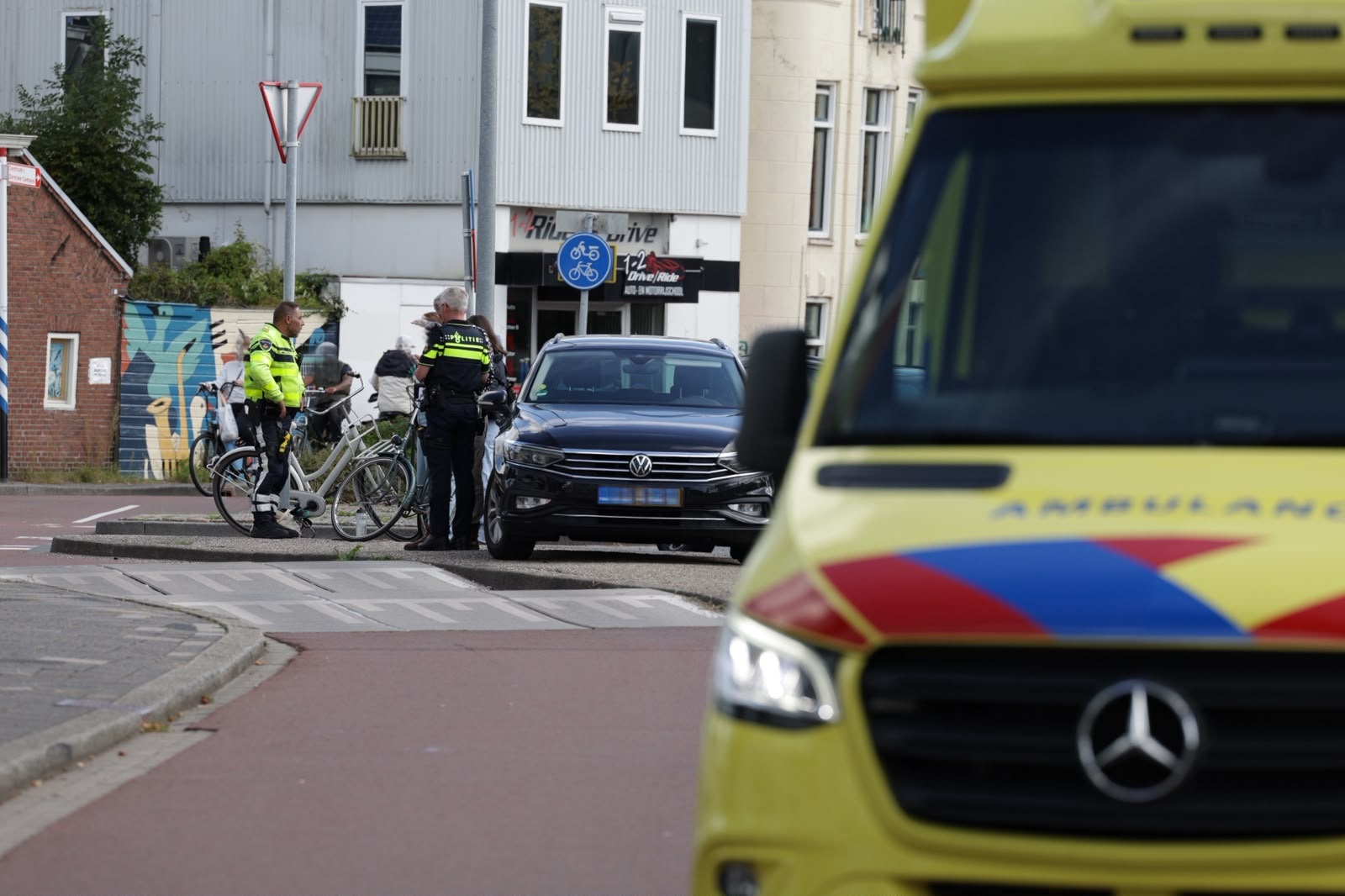 Fietser gewond bij verkeersongeluk kruispunt Friesestraatweg