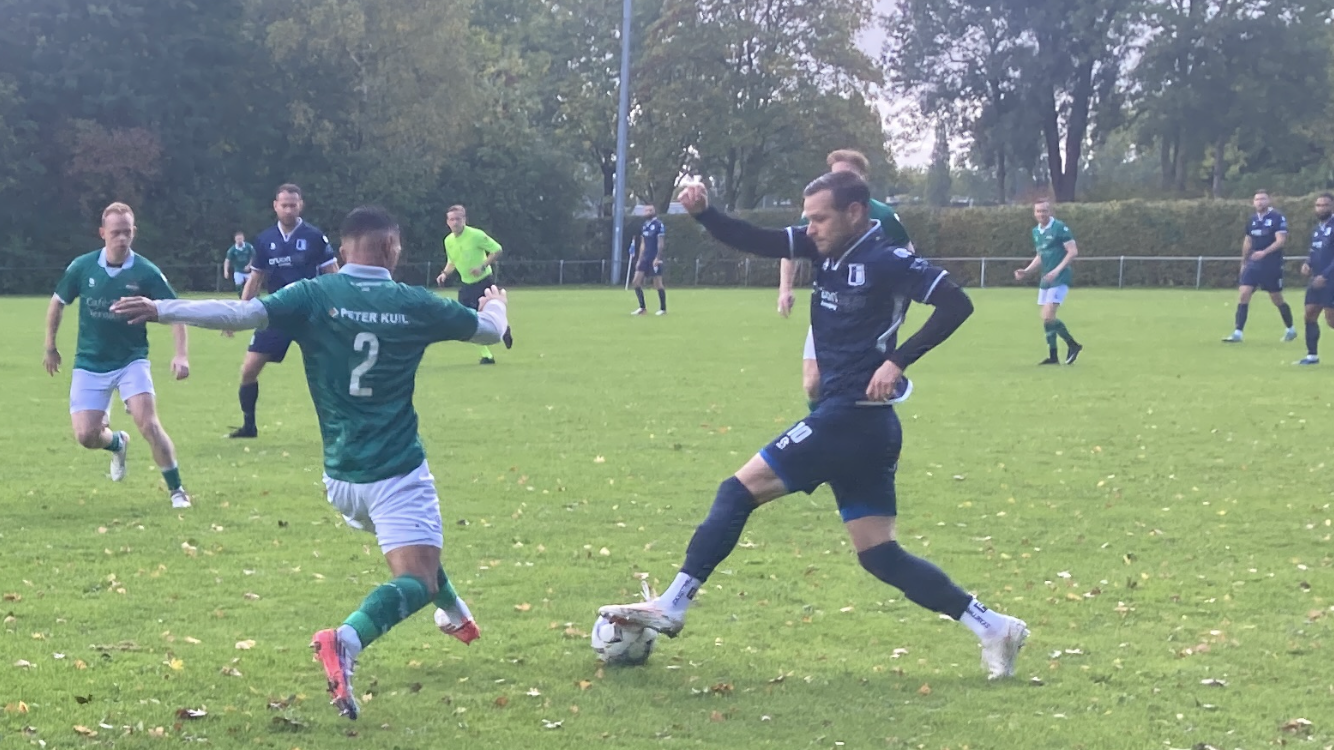 VV Groningen boekt monsterzege in topper tegen Oosterparkers