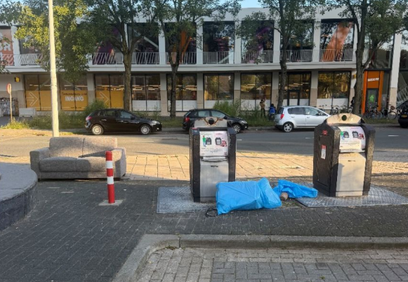 Wethouder belooft extra actie tegen afvaldumpingen in Paddepoel