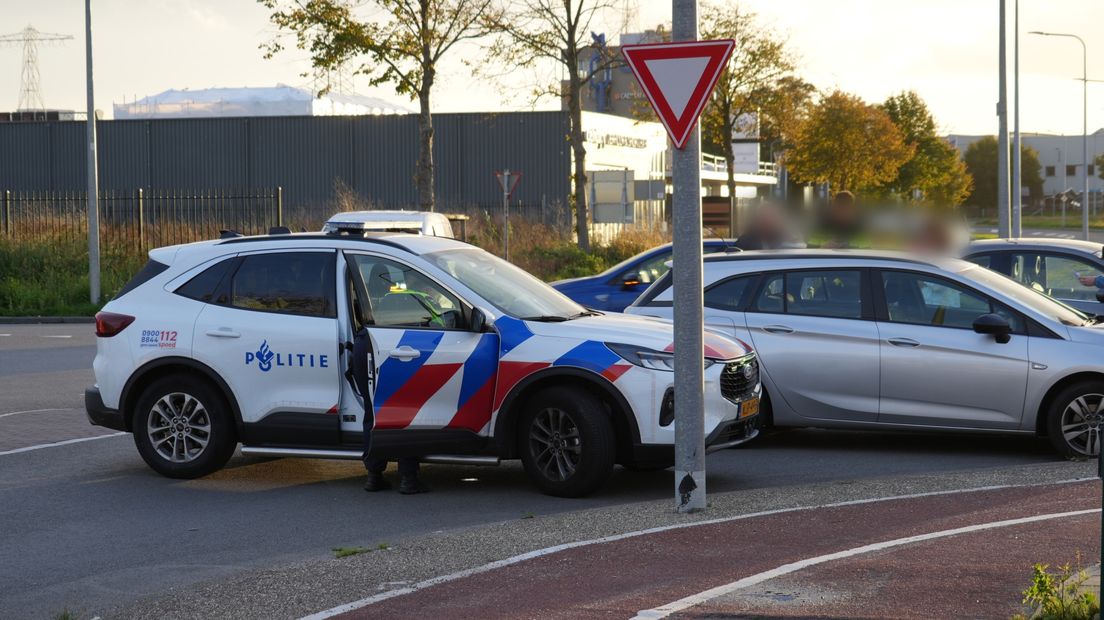 Twee auto’s weggetakeld na botsing op Osloweg